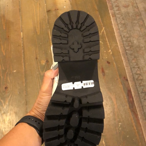 NWT Jeffrey Campbell TANK-GRL LO LUG BOTTOM BOOT - Picture 4 of 7